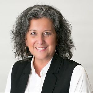 Meet your Posher, Sandra